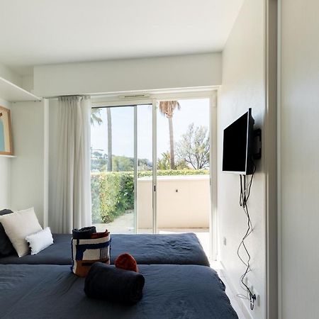Le Palm Beach Sanary-sur-Mer Bagian luar foto