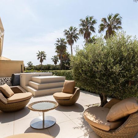 Le Palm Beach Sanary-sur-Mer Bagian luar foto