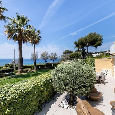 Le Palm Beach Sanary-sur-Mer Bagian luar foto