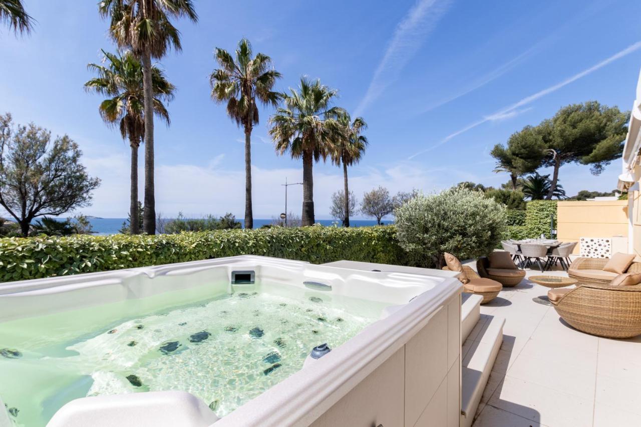 Le Palm Beach Sanary-sur-Mer Bagian luar foto