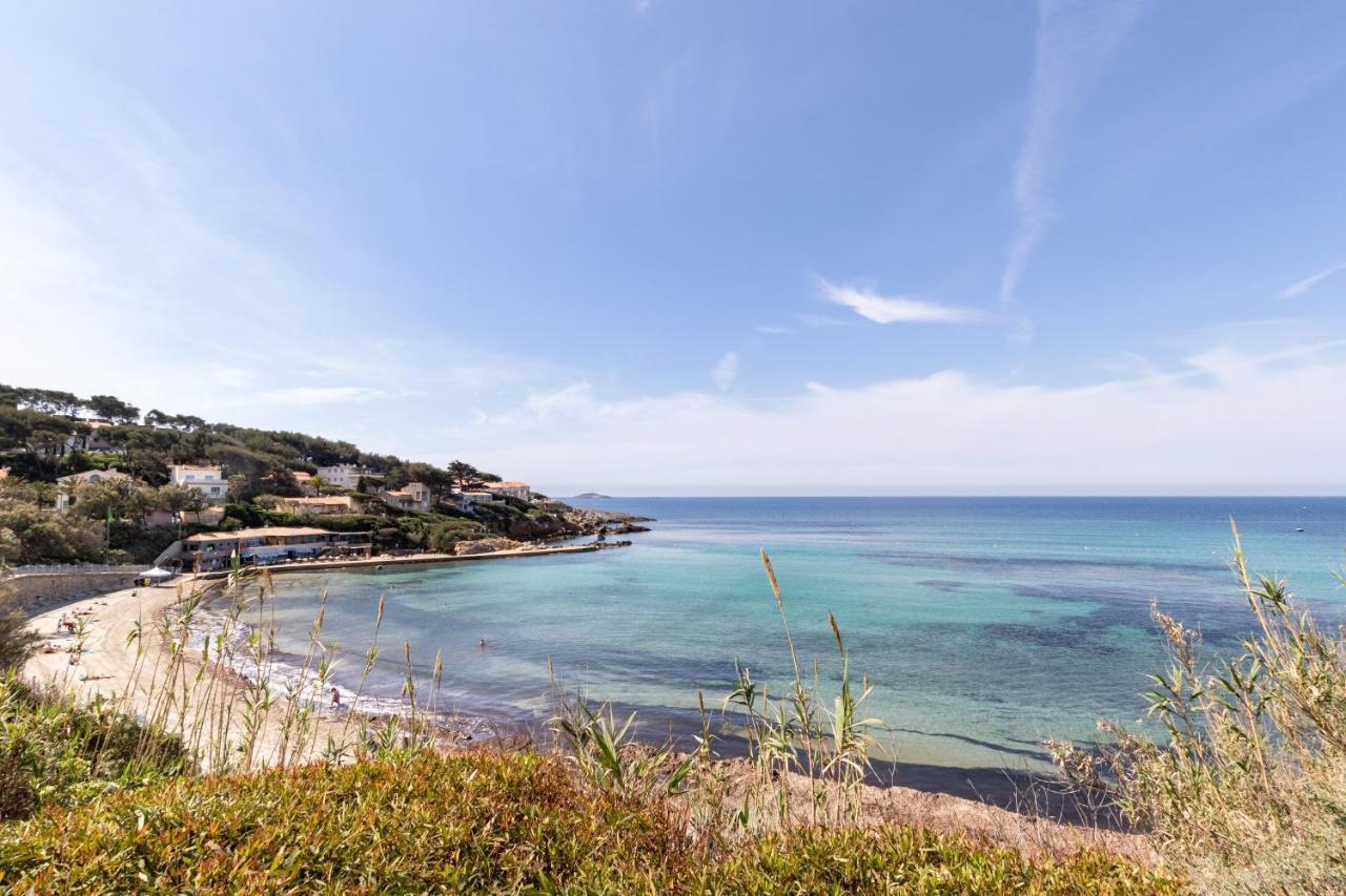 Le Palm Beach Sanary-sur-Mer Bagian luar foto